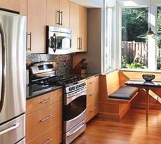 Konyha az erkélyen az egyesített konyhák tervezésének fényképe, eszköz opciók