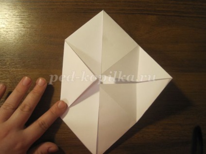 Cal în tehnica origami