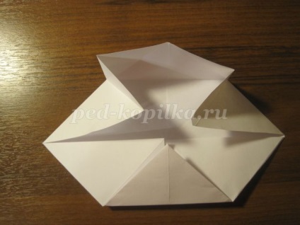 Cal în tehnica origami