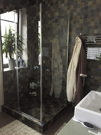 Divatos fürdőszoba csempe utánzó márvány, természetes kő, mozaik (40 fotó), design