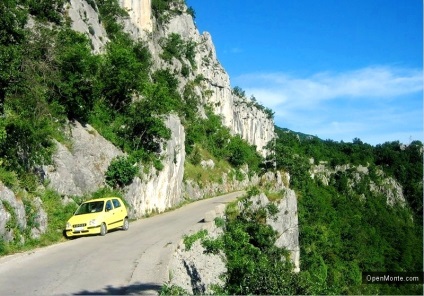 Mănăstirea Ostrag din Muntenegru, unde se află, fotografia mănăstirii și descrieri detaliate