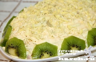 Câteva delicioase salate originale cu kiwi!