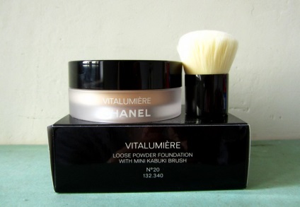 Revizuirea fundației chanel vitalumiere pulbere liberă # 20, bella_shmella