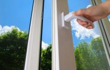 Balamale pentru ferestre din plastic - cum se instalează reglajul și repararea superioară, inferioară, cum să scoateți cerceveaua