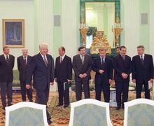 Az ellenzék kísértete, amelyre Hodorkovszkij harmadik alkalommal bebörtönöznék (Khodorkovszkij Lebedev ellen) Az Opg szelleme, amelyre Hodorkovszkij harmadik alkalommal ültethető