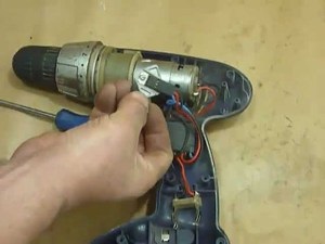 Reparații și piese de schimb pentru circuitul încărcătorului șurubelniței și cauzele ruperii