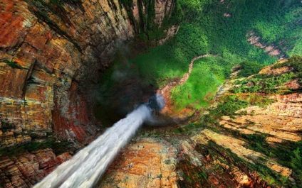 Cele mai mari fotografii și istorie ale cascadei enhel din lume