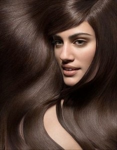 Culoarea părului de ciocolată - regulile unei imagini ideale