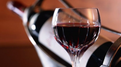 Visul visat de o sticlă de vin într-un vis la care visează o sticlă de vin