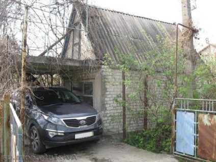 Parcare la cabana - parcare pentru autoturisme cu mâinile proprii din ruine și fotografie și video din beton