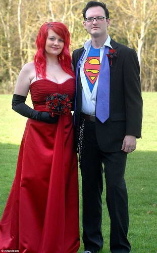 Esküvői stílus a képregény hősök szupermán