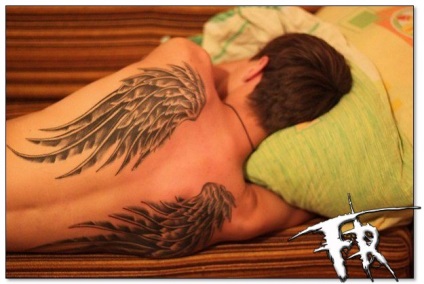 Aripi de tatuaje pe spate - înger, fotografie, valoare, schițe