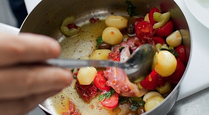 Salată caldă cu cartofi și caracatiță, rețetă pas cu pas cu fotografii - salate din bucătăria italiană