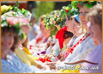 V-puti, duminică verde, ceremonii populare pentru trinitate, zi de respirație a lui Dumnezeu, ziua duhului sfânt,