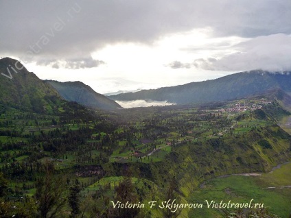 Vulcanul Bromo de pe insula Java, Indonezia, călătorii independente