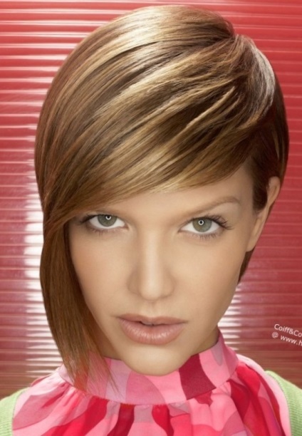 Tunsor asimetric pentru păr scurt, mediu și lung
