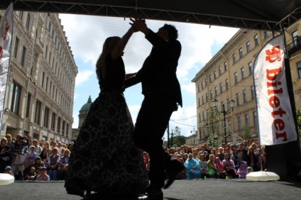 Bileter a deschis sezonul teatral cu un spectacol străin, evenimente, cultură, de la St. Petersburg