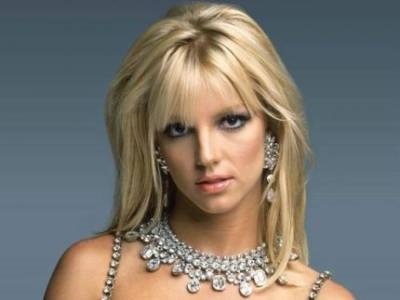 Britney Spears ia făcut nasul