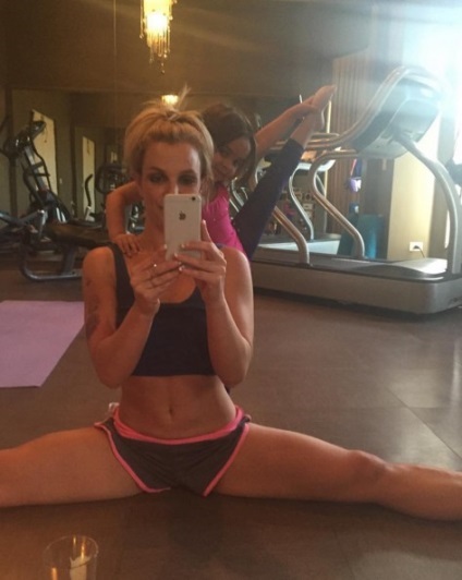 Britney Spears a făcut plasticul și din nou în formă, revista femeilor Lisa