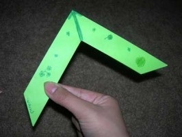 Boomerang origami distracție simplă din hârtie în 5 minute