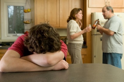 Mi a teendő, ha a szülők minden nap alkoholt fogyasztanak feleségüknek és férjüknek?