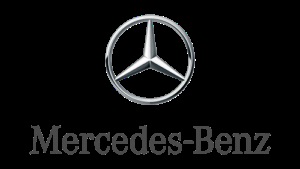 Diagnosticarea unui Mercedes într-un centru plăcut, car-îngrijire