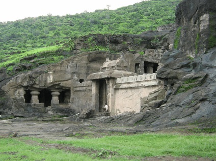 Templul antic al lui Ellora din India este locul a trei religii