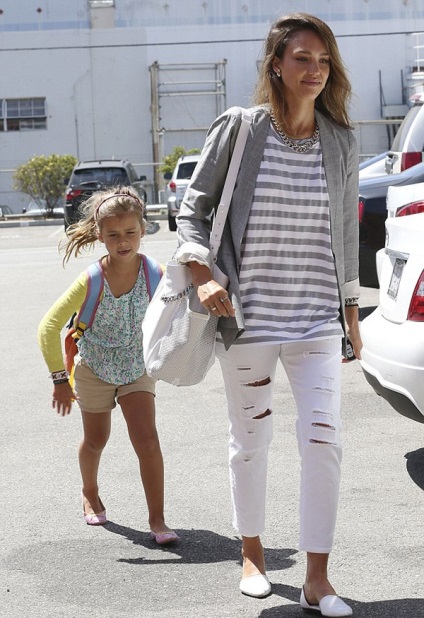Jessica Alba obișnuiește fiica ei de 6 ani să lucreze