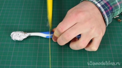 Periuță de dinți electrică cu mâinile noastre