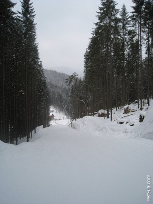 Munții și pârtiile de schi din Bukovel