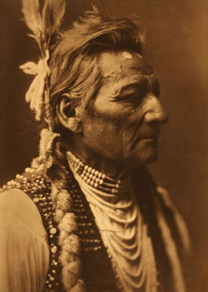 Inelul indian - un atribut recunoscut al indienilor din vestul sălbatic - târgul de stăpâni - manual,