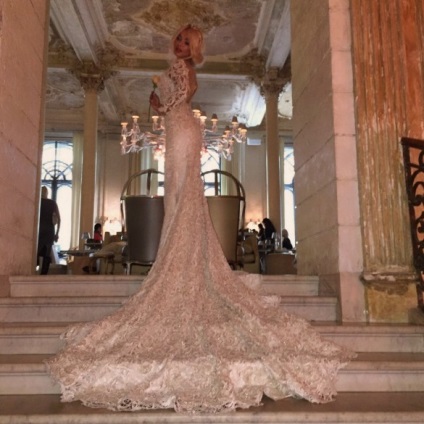 Bătălia actriță milionară Alena Kravets se căsătorește