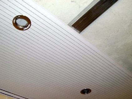 Cum să montați panouri de plastic pe cadrul din profil în tavan
