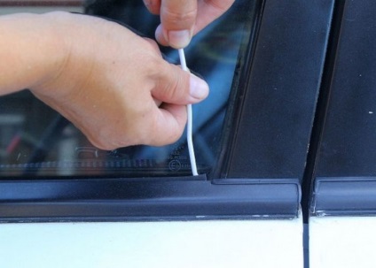 Cum să deschizi o mașină într-o situație în care cheia era lăsată în cabină, un portal de divertisment