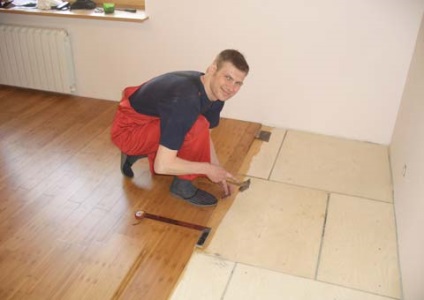 Cum să puneți în mod corespunzător un laminat pe o suprafață din lemn sau din beton!