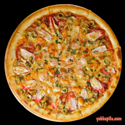 Hogyan készítsünk pizzát a tenger gyümölcseivel otthon a sütő receptben lépésről lépésre egy fotóval