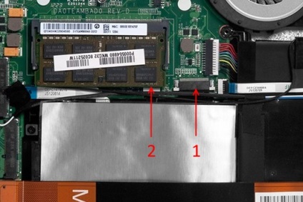 Hogyan kell szétszerelni egy laptop toshiba u840w műholdat