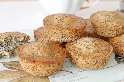 Cupcakes cu semințe de mac - rețetă cu o fotografie