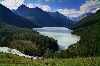 Turul calului la poalele belugului, turism