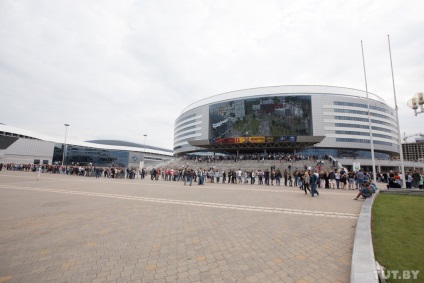 Concert depeche mode în Minsk a fost anulat în ultimul moment, solistul a fost spitalizat