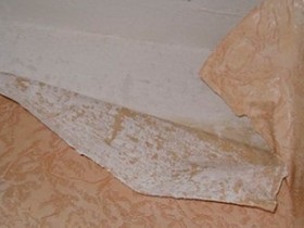 Repararea cosmetică a secțiunilor deteriorate ale tapetului