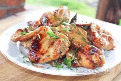 Grillezés csirkeszárnyú mézes szójaszószban - főzés férfiaknak (grillező szárnyak) Grillezett csirke szárnyak mézes szójaszósszal - főzés férfiaknak
