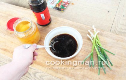 Aripi de pui la gratar în sos de soia de miere - gătit pentru bărbați