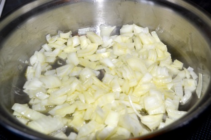 Ciorba de pui cu ciuperci și fasole în sos cremos