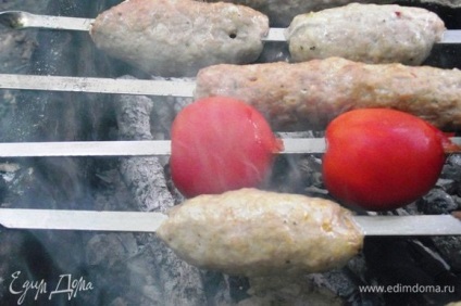 Кебап с мариновани лук и сос рецепта 👌 със снимки стъпка по стъпка, ние ядем рецепти за готвене у дома