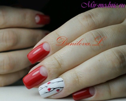 Manicura pe 8 martie fotografie