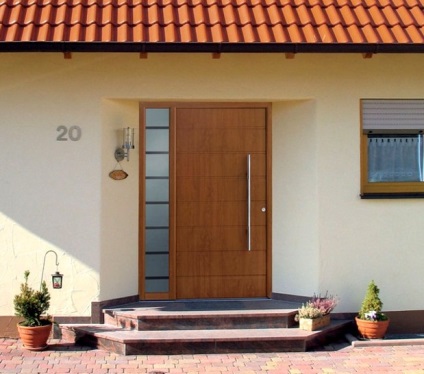 Fém bejárati ajtó a nyári rezidencia számára, hogyan nyújtson megbízható otthoni védelmet