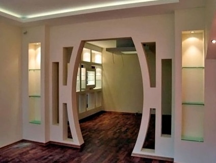 Интериорни арки, вместо на една врата - снимка на дървени и гипсови арки