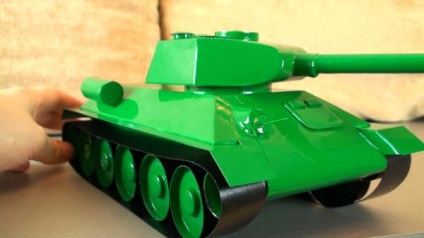 T-34-85 modell saját kézzel készített papírból, enciklopédia házi készítésű termékekből