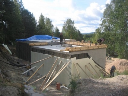 A lapos tető beépítése saját kezű lapos tetővel, a ház tetőszerkezete